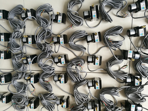 4~20mA電流拉繩傳感器實拍